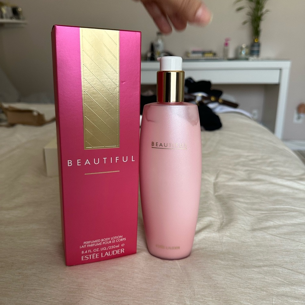Estee Lauder Beautiful Body Lotion